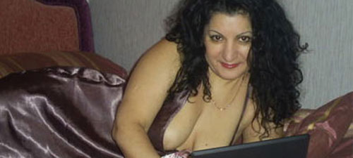 plan sexe avec ronde brunette